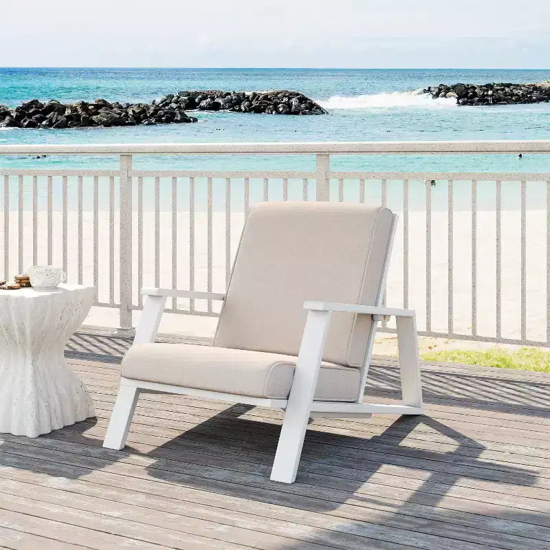 Outdoor Patio Lounge Chair with Cushion, Modern Garden Armchair with Solid Frame, Comfortable Deck Accent Chair for Patio Backyard Balcony